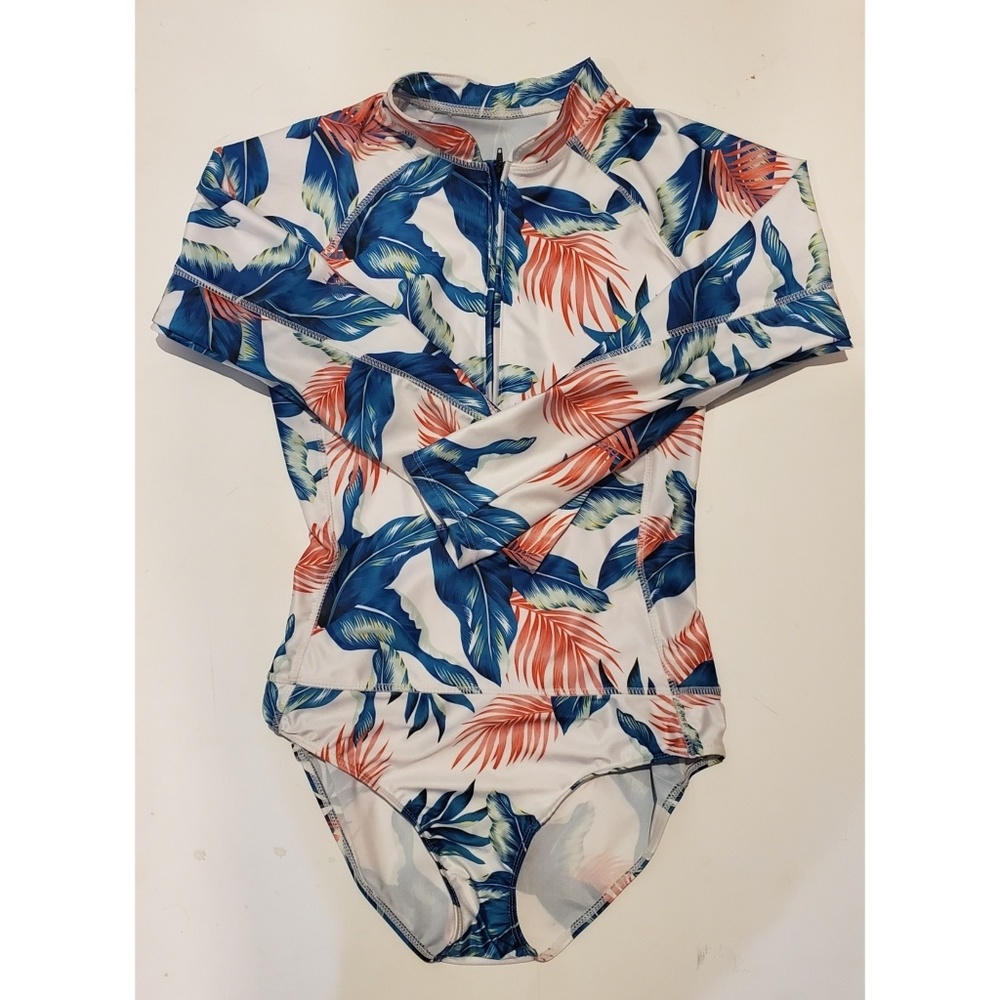Long sleeve surf suit